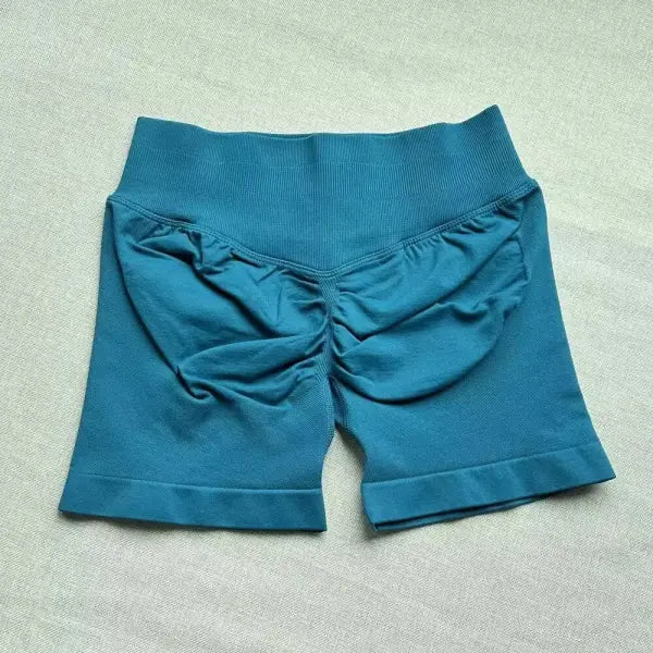 Low Waist Seamless Gym Shorts with Scrunch Butt Lifting Design - Peacock Green / XS