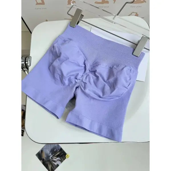 Low Waist Seamless Gym Shorts with Scrunch Butt Lifting Design - Light Purple / M