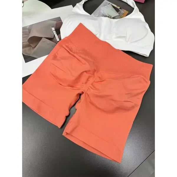 Low Waist Seamless Gym Shorts with Scrunch Butt Lifting Design - Orange / XS
