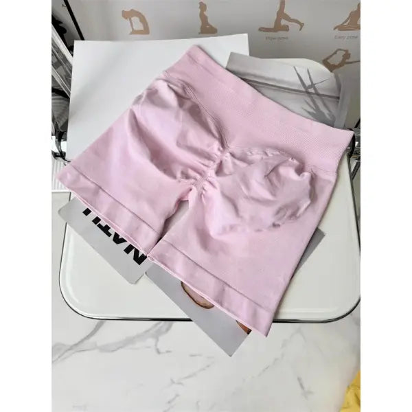 Low Waist Seamless Gym Shorts with Scrunch Butt Lifting Design - Pink / XS