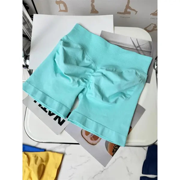 Low Waist Seamless Gym Shorts with Scrunch Butt Lifting Design - Sky Blue / XS