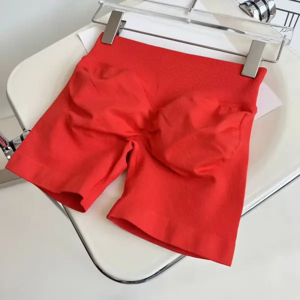 Low Waist Seamless Gym Shorts with Scrunch Butt Lifting Design - Wild Berry / XS