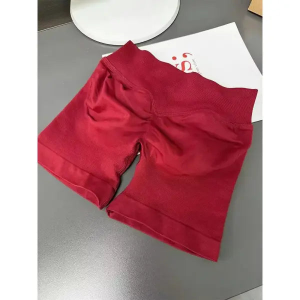 Low Waist Seamless Gym Shorts with Scrunch Butt Lifting Design - Wine red / XS