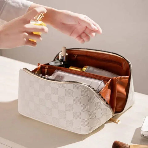 Mona Cosmetic Bag for Effortless Beauty and Organization - Himpall