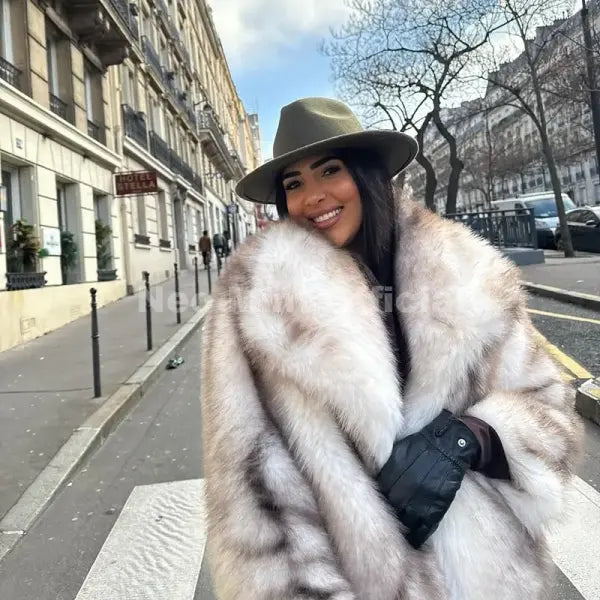 Women’s Striped Faux Fur Jacket – Fluffy Winter Coat with Fox-Style Collar Trendy Fashion Outerwear