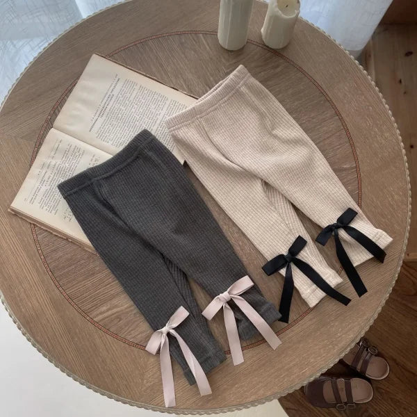 Newborn Baby Girl Bow Leggings – Slim Cotton Pants for Spring & Autumn (0–2 Years)