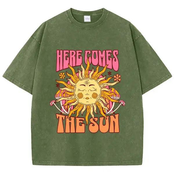 Women’s Oversized Washed Cotton T-Shirt – ’Here Comes The Sun’ Vintage Graphic Tee Retro Sun-Faded Loose Fit Summer Top