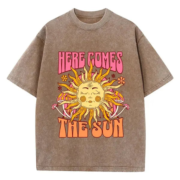 Women’s Oversized Washed Cotton T-Shirt – ’Here Comes The Sun’ Vintage Graphic Tee Retro Sun-Faded Loose Fit Summer Top