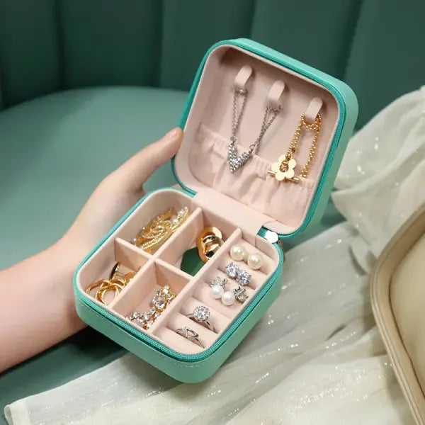 Portable Mini Jewelry Organizer – Leather Travel Case for Earrings Necklaces & Rings