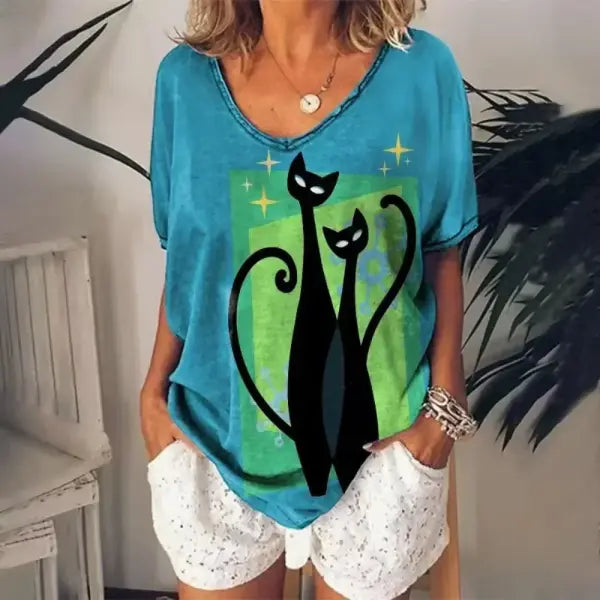 Women’s Retro Anime Cat Graphic T-Shirt – Harajuku V-Neck Summer Tee Kawaii Aesthetic Oversized Blouse Vintage Japanese