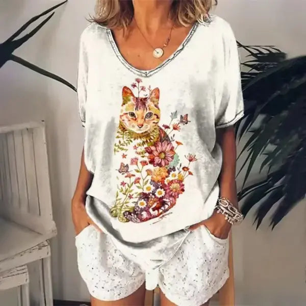 Women’s Retro Anime Cat Graphic T-Shirt – Harajuku V-Neck Summer Tee Kawaii Aesthetic Oversized Blouse Vintage Japanese