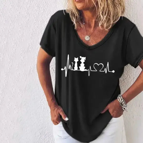 Women’s Retro Anime Cat Graphic T-Shirt – Harajuku V-Neck Summer Tee Kawaii Aesthetic Oversized Blouse Vintage Japanese