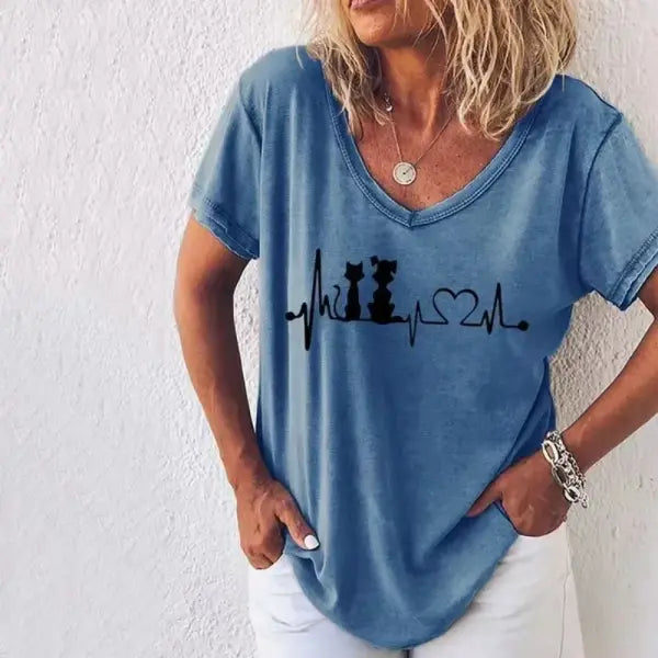 Women’s Retro Anime Cat Graphic T-Shirt – Harajuku V-Neck Summer Tee Kawaii Aesthetic Oversized Blouse Vintage Japanese