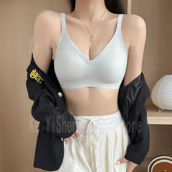 Small Breast Seamless Push-Up Bra - Wireless Soft Support Bralette - Comfortable ’No-Gap’ Gathered Bra for Petite Busts