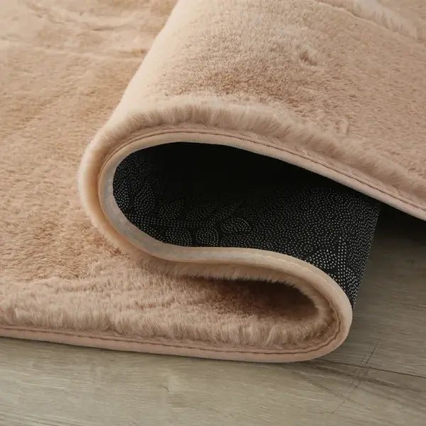 Faux Rabbit Fur Rug Thick Polyester for Luxury Living Room Scenes