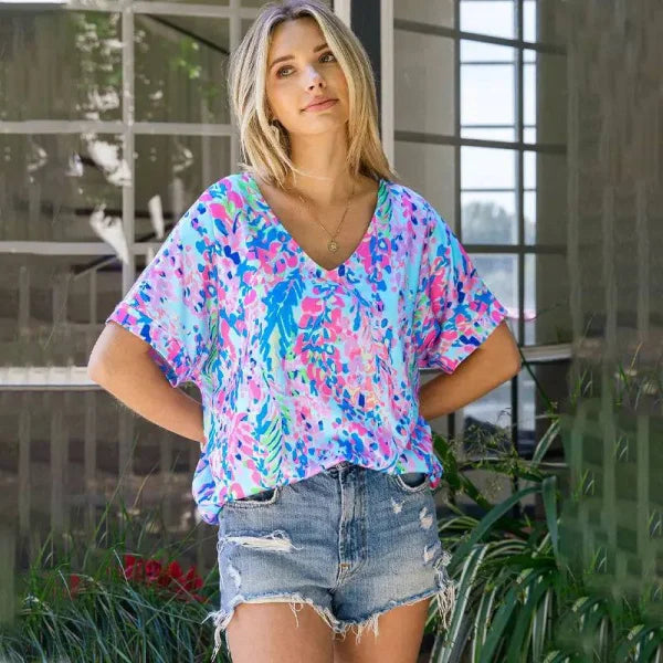 Loose T-Shirt – Stylish Painted Flower Tee for Casual Wear