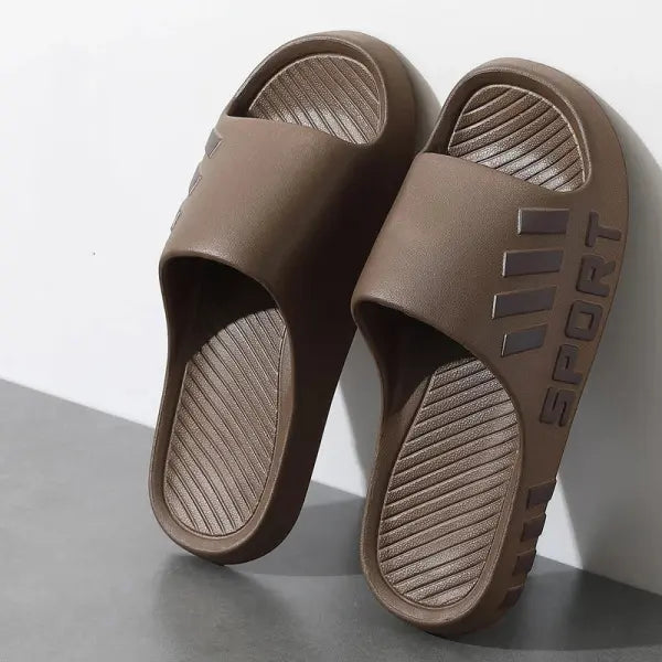 Men Summer Fashion Slippers and Non Slip Indoor Outdoor Sandals - brown / 42-43 / China Mainland
