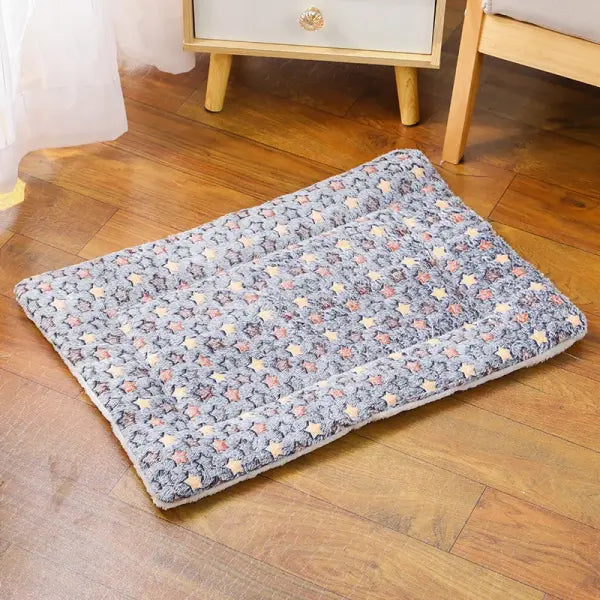 Thickened Flannel Cat Sleeping Mat Soft Winter Warm Dog Cushion & Breathable Pet Blanket - Blue sky / S-32x25cm / Square