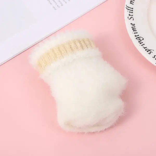 Women’s Plush Cat Paw Gloves – Cute Fingerless Winter Mittens Soft Warm Fuzzy Half-Finger Gloves for Girls