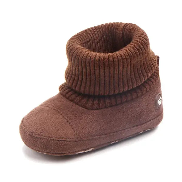 Winter Baby Boots 0–18M – Warm Infant First Walkers for Boys & Girls with Fuzzy Balls Soft & High-Quality Shoes - Brown