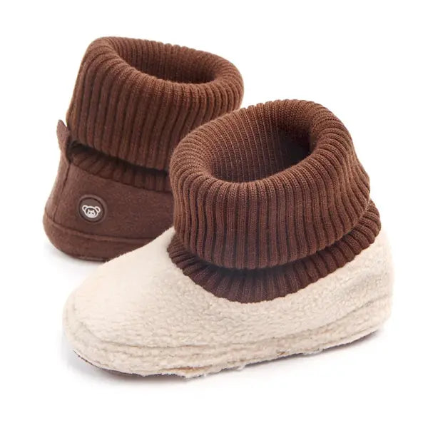 Winter Baby Boots 0–18M – Warm Infant First Walkers for Boys & Girls with Fuzzy Balls Soft & High-Quality Shoes