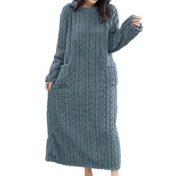 Women’s Winter Flannel Nightgown: Thickened Warm Jacquard Sleepwear with Double Pockets - One Size / D