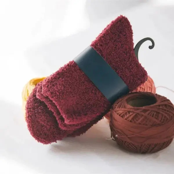 Winter Thermal Fleece Socks – Warm Mid-Calf Floor & Sleep Socks for Men & Women - Red / 2pairs