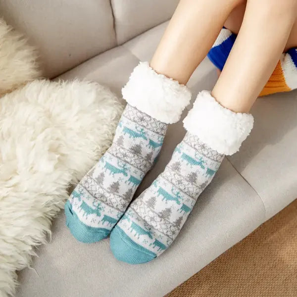 Winter Plush Socks for Women – Soft Non-Slip Fuzzy Floor Slippers Cute Penguin & Animal Design Cozy Christmas Gift