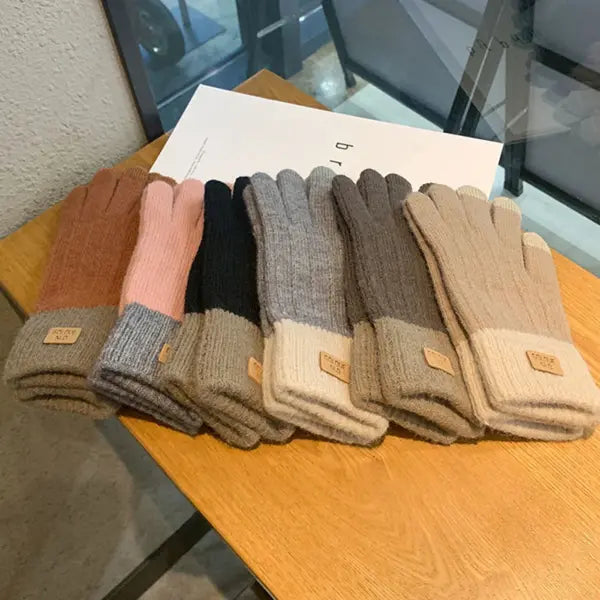 Women’s Cable Knit Touchscreen Gloves – Warm Fleece-Lined Winter Mittens for Girls & Women