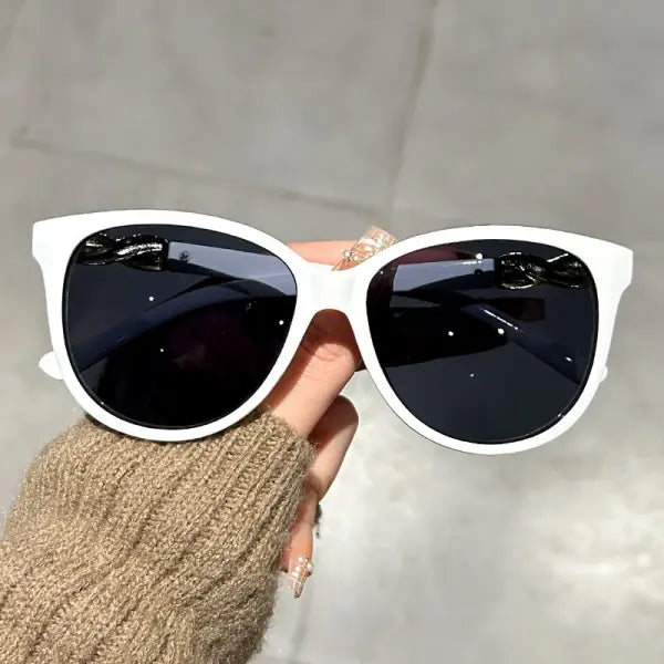 Cat Eye Sunglasses Polycarbonate Retro Fashion Eyewear - White