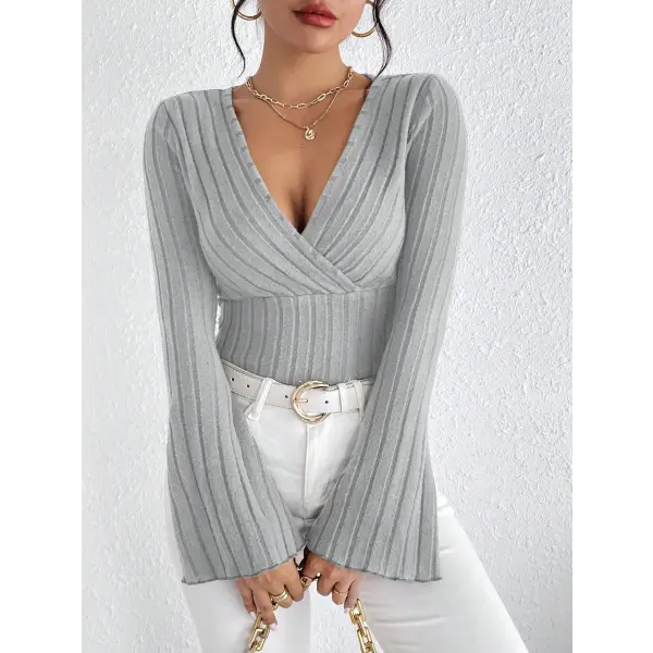Women’s Fall and Winter Long-sleeved Tops V-neck Sexy Slim Striped Women’s Tops Long-sleeved T-shirt Knitted Bottoming