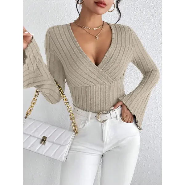 Women’s Fall and Winter Long-sleeved Tops V-neck Sexy Slim Striped Women’s Tops Long-sleeved T-shirt Knitted Bottoming