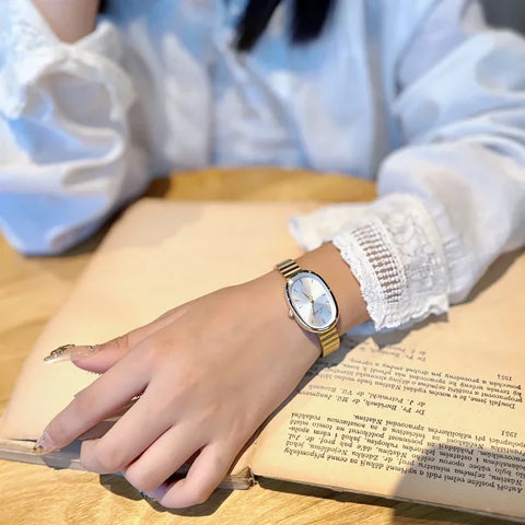 Women’s Fashionable Gold Bracelet Watch – Vintage Luxury Quartz Watch for Ladies